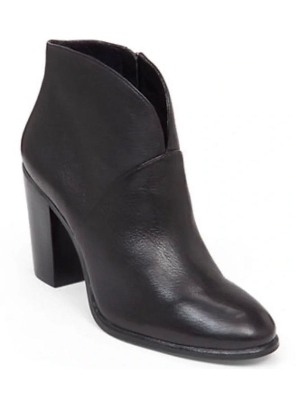 Vince Camuto Black Leather Ankle Booties with Side Zipper Like New Chic Feminine